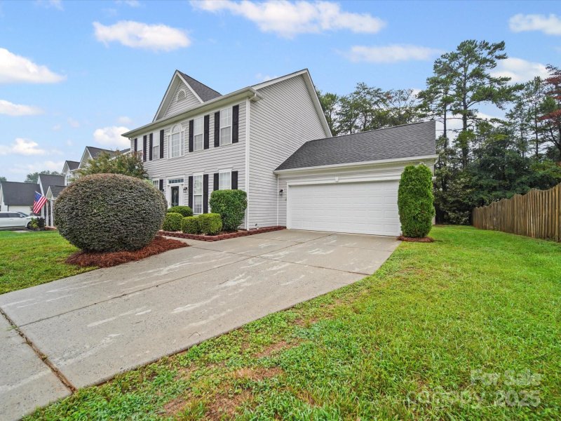 Property image 4 of 4294 Kiser Woods Drive in Kiser Woods, Concord, NC 28025