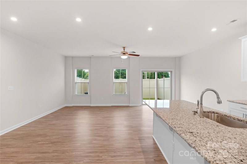 Property image 4 of 306 Scenic View Lane in Park Meadows, Matthews, NC 28104