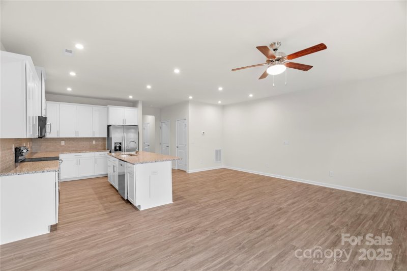 Property image 5 of 306 Scenic View Lane in Park Meadows, Matthews, NC 28104