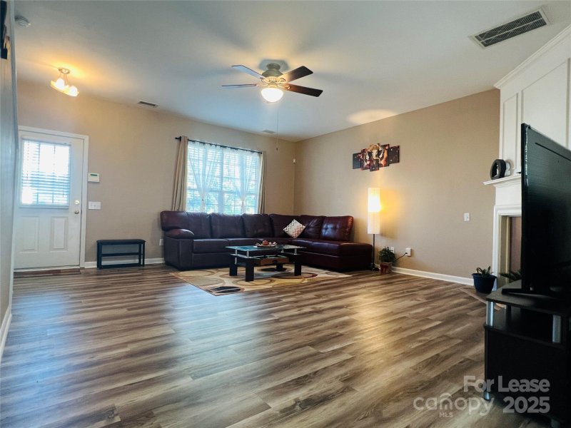 Property image 3 of 3203 Mannington Drive in Willowmere, Charlotte, NC 28270