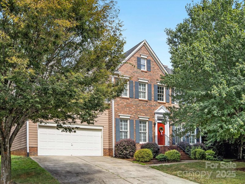 6825 Fairway Point Drive