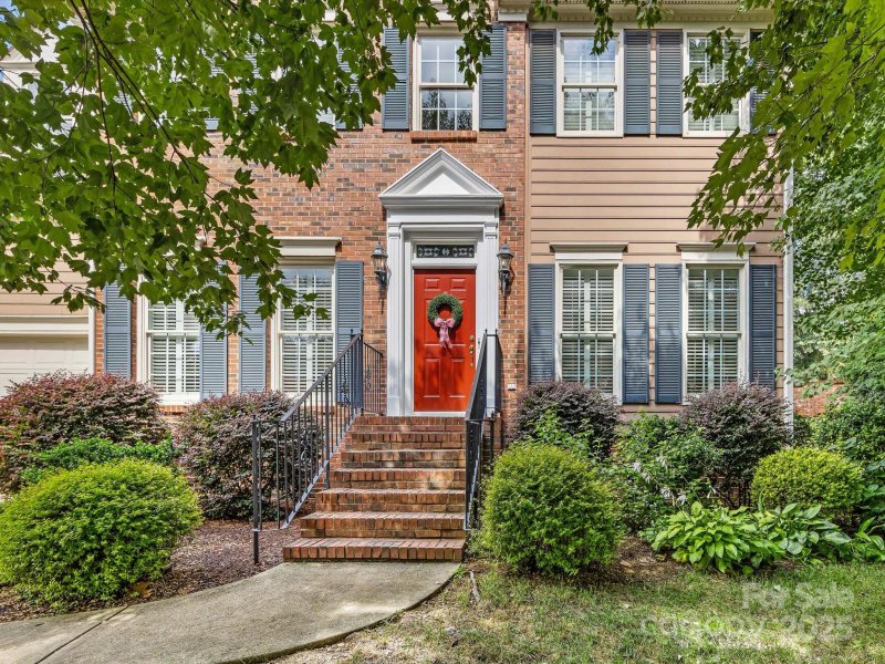 Property image 2 at 6825 Fairway Point Drive, Charlotte, NC 28269