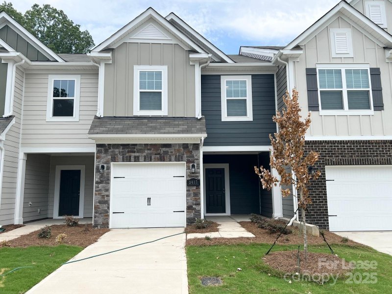 3417 Secrest Landing