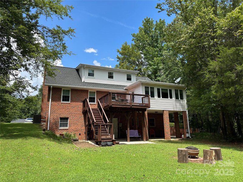 Property image 2 of 444 Lakeview Drive in Valhalla, Harrisburg, NC 28075