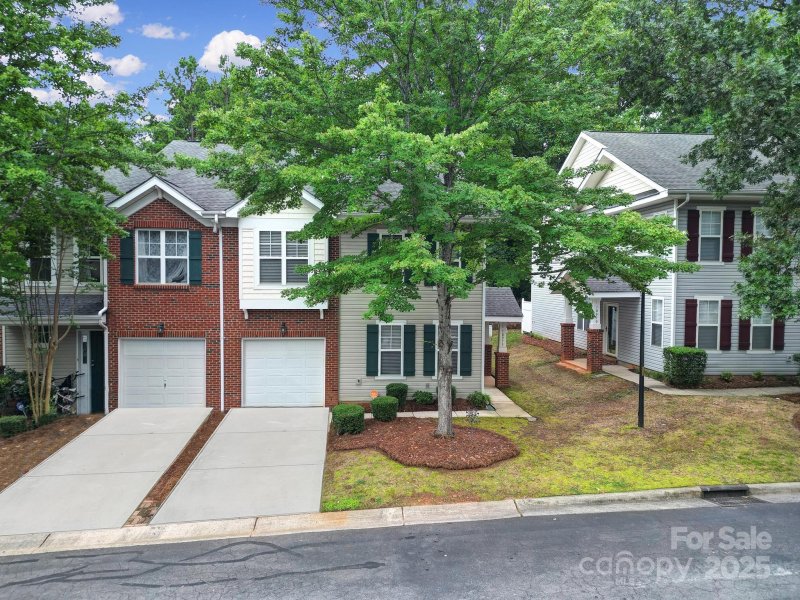 Property image 2 of 10973 Princeton Village Drive in Princeton at Southampton, Charlotte, NC 28277