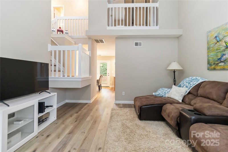 Property image 4 at 10154 Forest Landing Drive, Charlotte, NC 28213