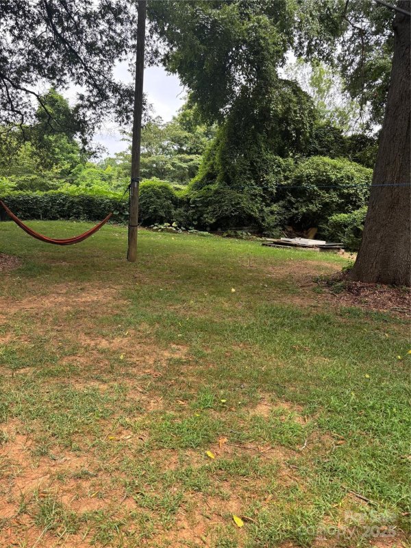 Property image 4 at 345 Fannie Circle, Charlotte, NC 28205
