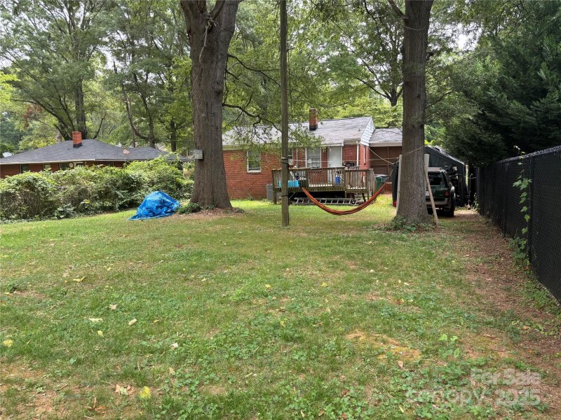 Property image 5 at 345 Fannie Circle, Charlotte, NC 28205
