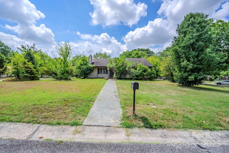Property image 2 at 1901 Ranchwood Drive, Charlotte, NC 28217
