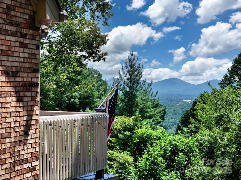 1104 High Vista Drive