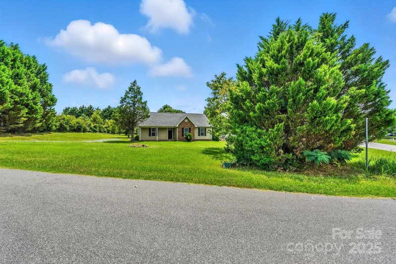 Property image 3 at 5216 Willow Run Drive, Monroe, NC 28110