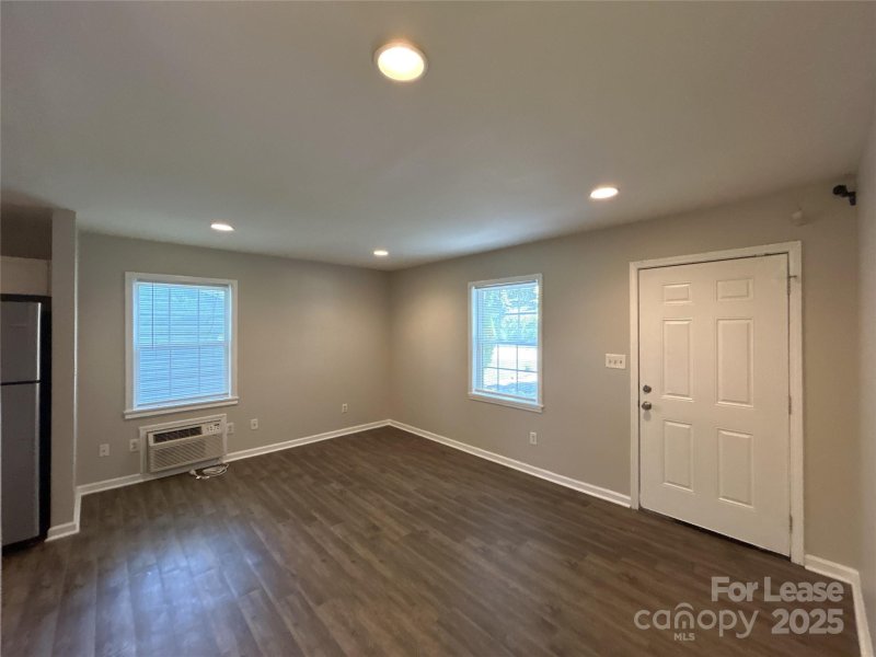 Property image 2 of 4412 Fair Street in Myers Park, Charlotte, NC 28208