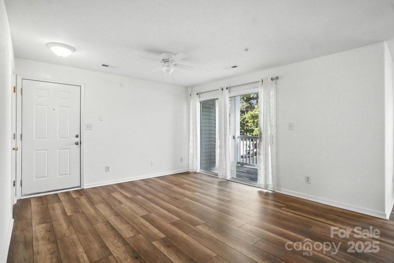 Property image 2 at 1068 Plaza Walk Drive, Charlotte, NC 28215