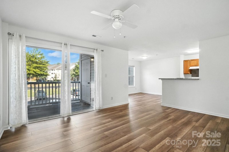 Property image 3 at 1068 Plaza Walk Drive, Charlotte, NC 28215