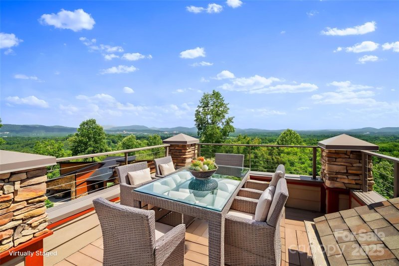 4 Chimney Crest Drive