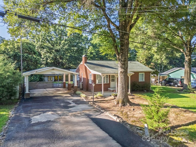 Property image 4 of 5212 Wales Street in Royal Oaks, Charlotte, NC 28269