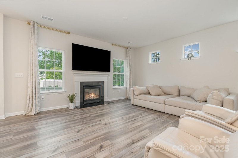 Property image 3 of 18026 Stark Way in Brightwater, Charlotte, NC 28278