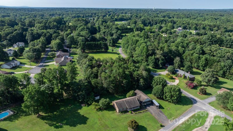 Property image 3 of 4660 33rd Street Drive in Catawba Forest, Hickory, NC 28601