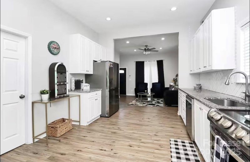 Property image 5 of 1806 Vinton Street in Biddle Heights, Charlotte, NC 28216