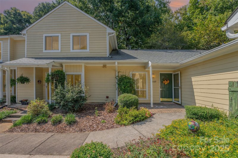 1047 Sardis Cove Drive