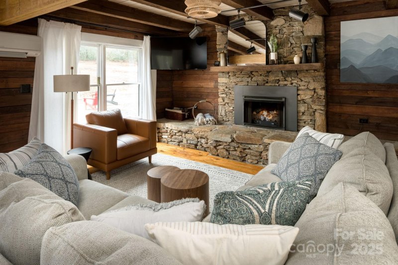 Property image 5 of 39 Finch Lane in Green River, Zirconia, NC 28790