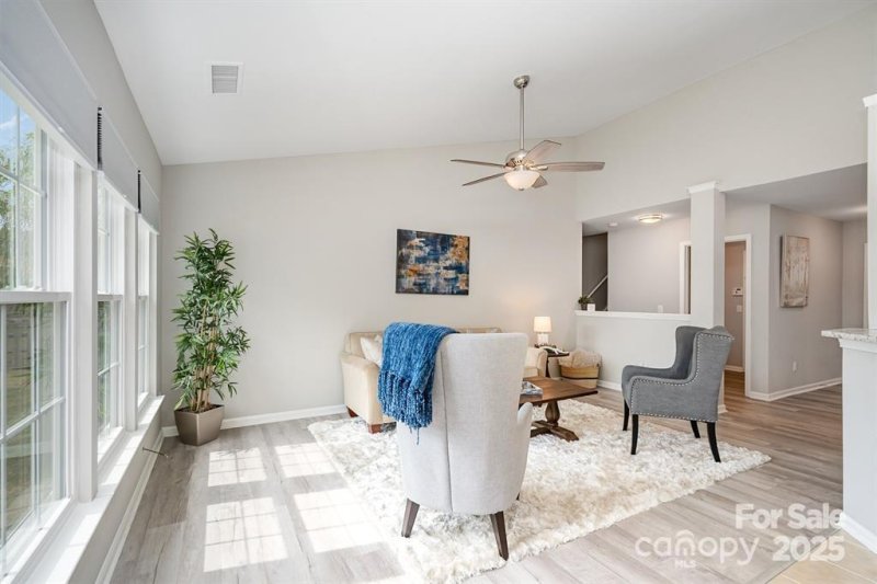 Property image 3 of 129 Bosburg Drive in Winborne, Mooresville, NC 28115