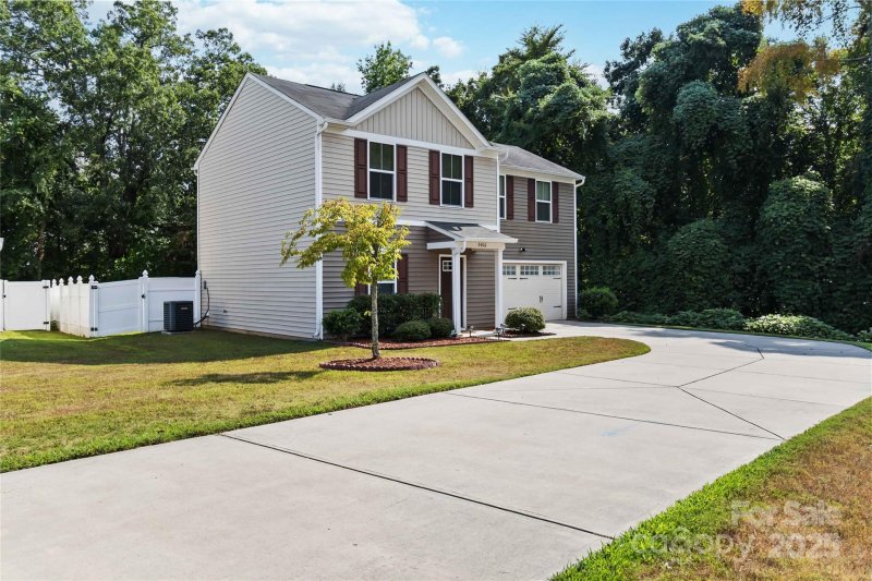 Property image 4 of 2406 Everton Circle in Pendleton, Concord, NC 28025