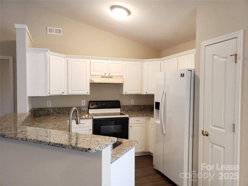 Property image 4 at 11810 Winter Pine Lane, Charlotte, NC 28269