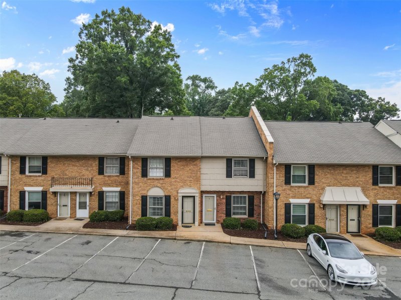 Property image 5 at 3720 Park Road, Charlotte, NC 28209