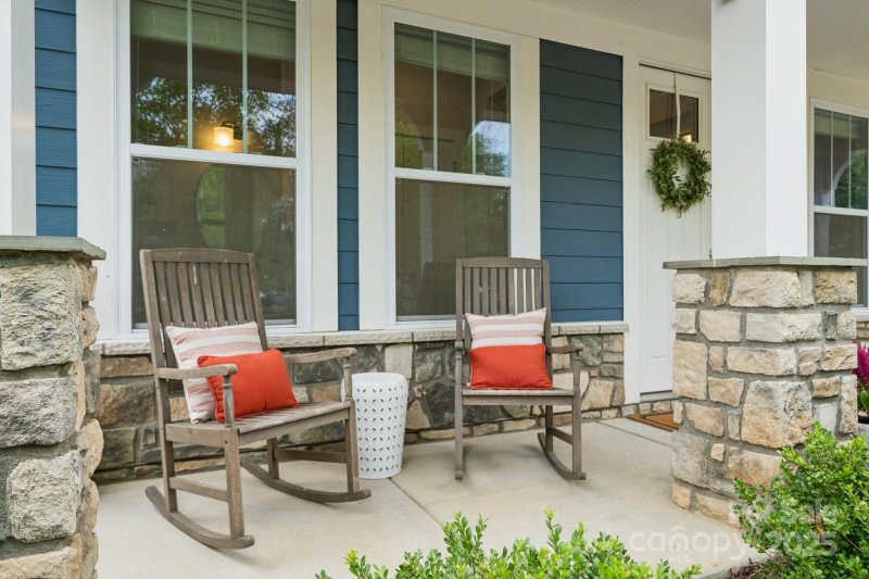 Property image 4 of 908 Elderberry Lane in Paddlers Cove, Clover, SC 29710