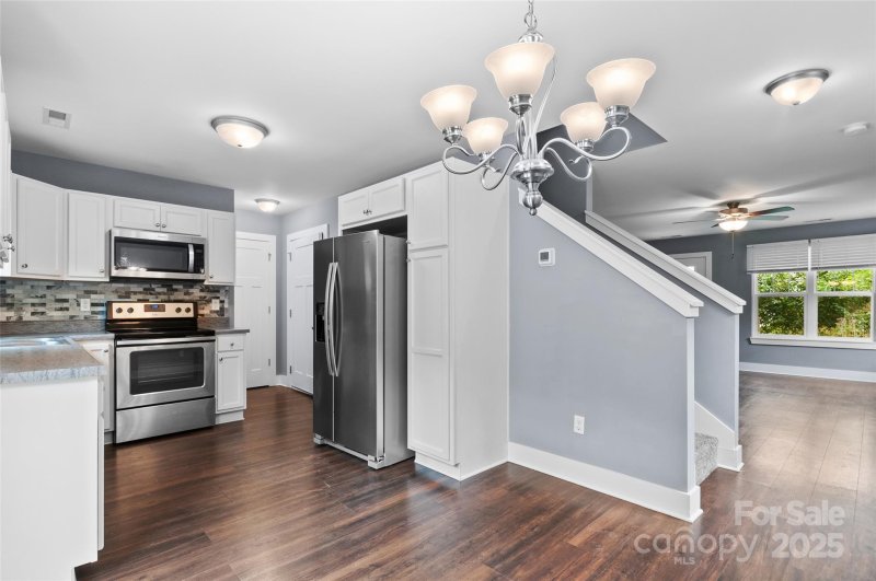 Property image 5 of 209 Stoney Point Way in Liberty Oaks, Candler, NC 28715