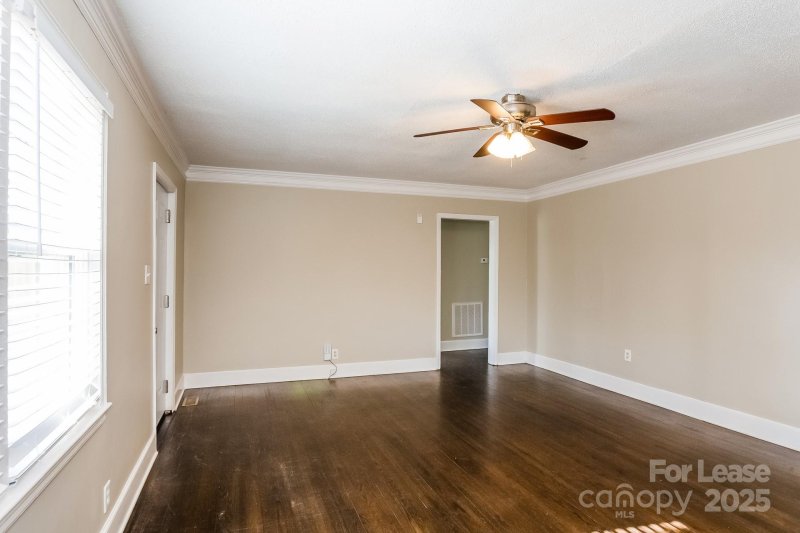 Property image 4 at 1130 Mona Drive, Charlotte, NC 28206