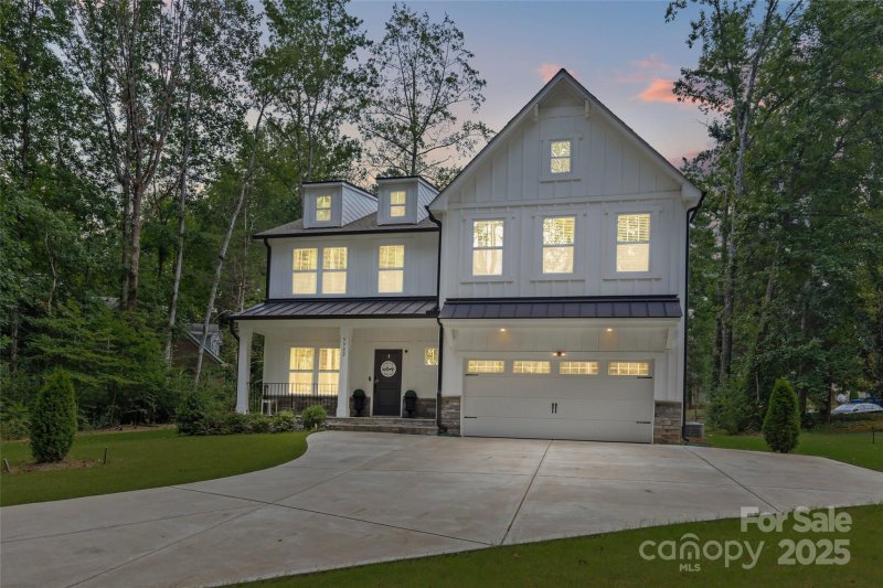 Property image 3 of 5902 Beatties Ford Road in Beatties Ford, Charlotte, NC 28216