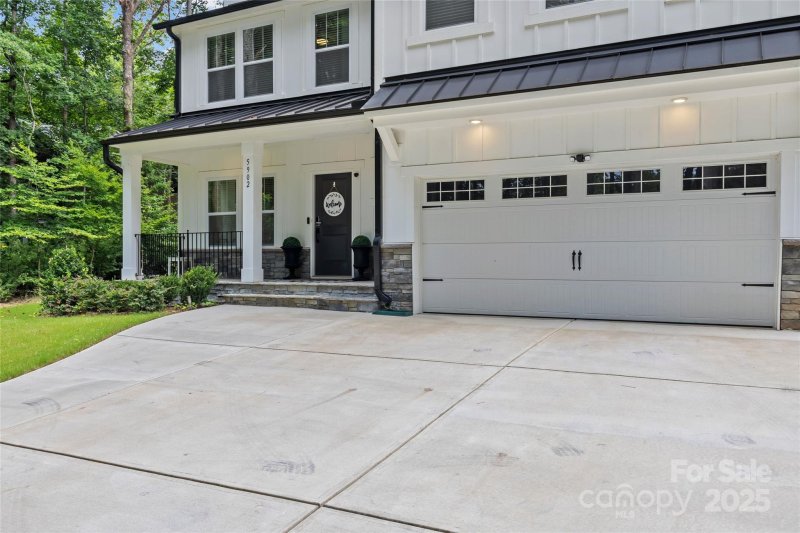 Property image 4 of 5902 Beatties Ford Road in Beatties Ford, Charlotte, NC 28216