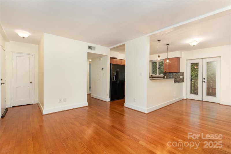 Property image 3 at 2441 Vail Avenue, Charlotte, NC 28207