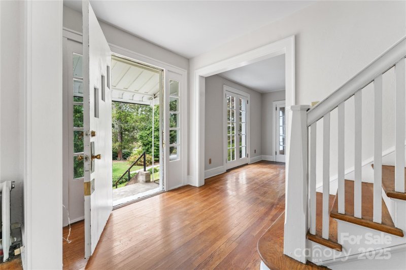 Property image 3 at 213 Forest Hill Drive, Asheville, NC 28803