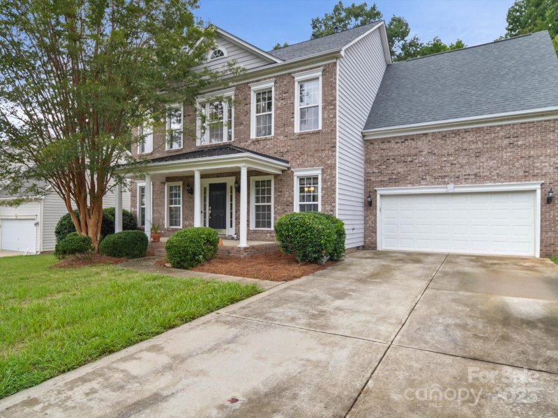 Property image 2 of 9002 Fenwick Drive in Brandon Oaks, Indian Trail, NC 28079