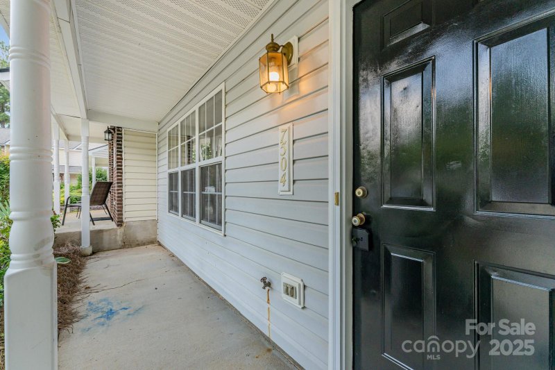 Property image 3 of 7504 Petrea Lane in The Landing at Hickory Grove, Charlotte, NC 28227