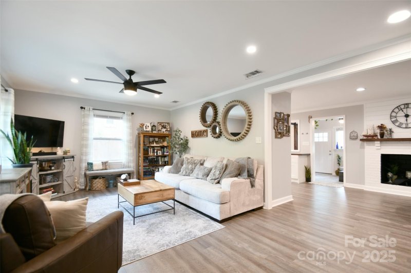 Property image 5 at 4014 Larkspur Lane, Charlotte, NC 28205