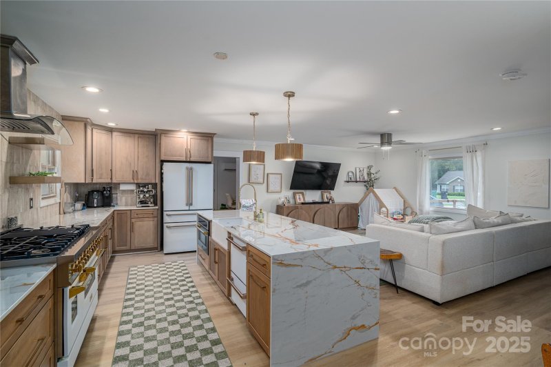 Property image 5 of 3116 Sunset Road in Oakdale, Charlotte, NC 28216