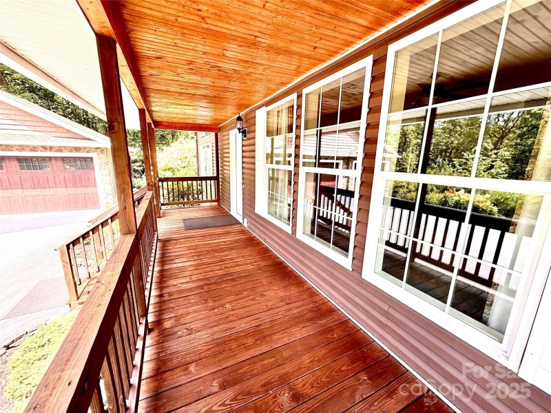 Property image 5 of 7230 Hideaway Lane in Gingercake Acres, Newland, NC 28657