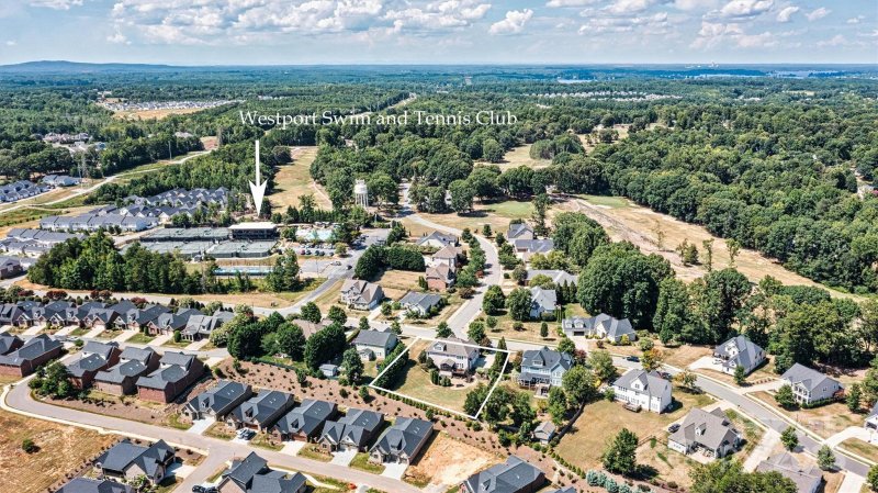 Property image 3 of 2576 Shanklin Lane in WESTPORT LAKESIDE, Denver, NC 28037