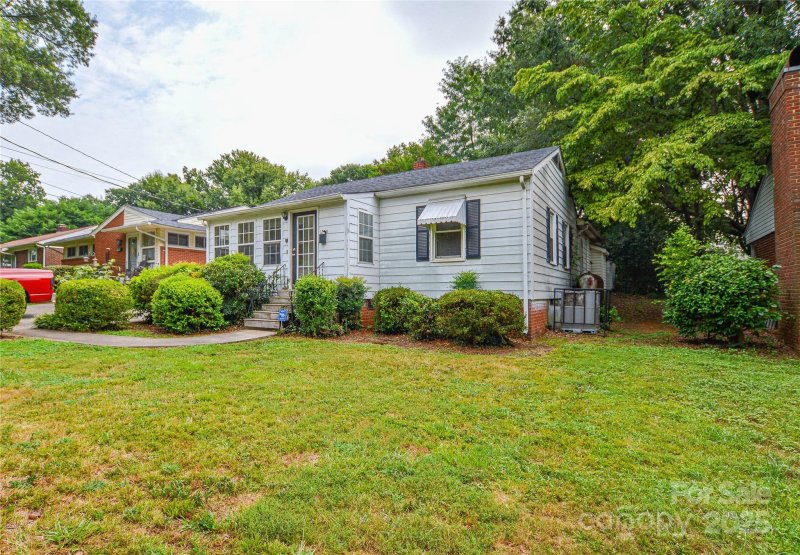 Property image 3 at 1804 Haines Street, Charlotte, NC 28216
