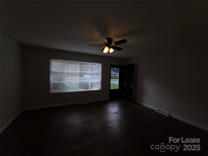 Property image 3 at 3721 Driftwood Drive, Charlotte, NC 28205