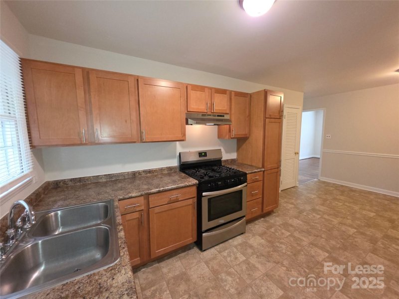 Property image 4 at 3721 Driftwood Drive, Charlotte, NC 28205