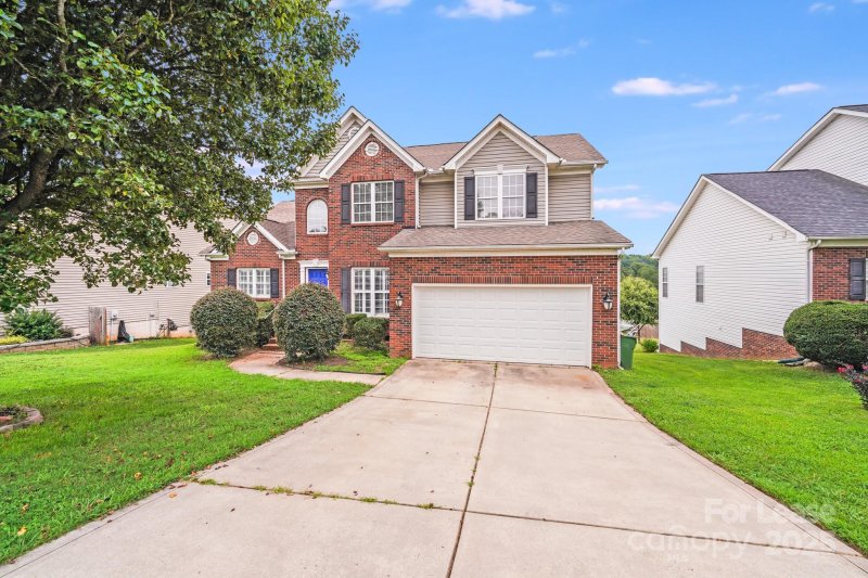 121 Riverfront Parkway