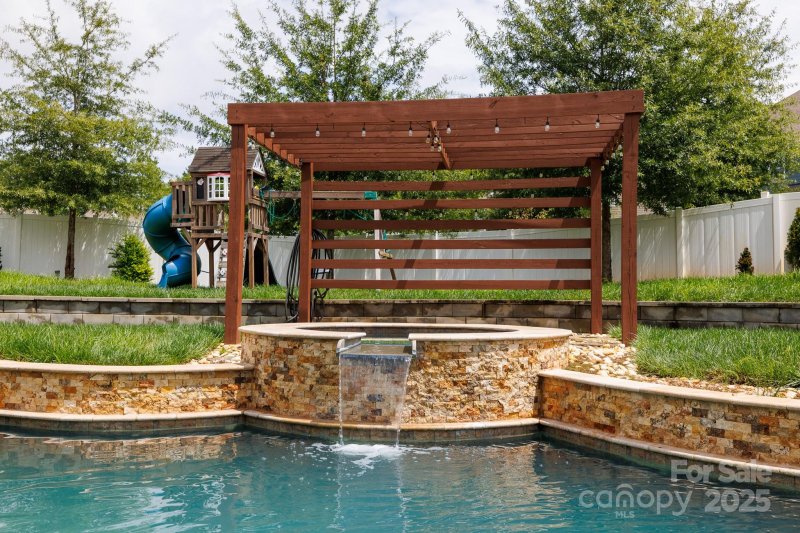 Property image 4 of 2370 Tessa Trace in Cypress Point, Lake Wylie, SC 29710