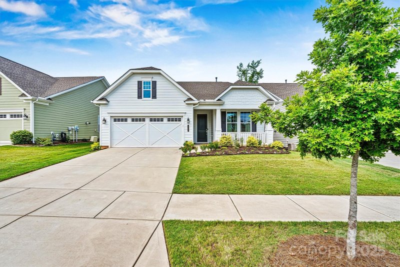 Property image 2 of 6507 Good News Drive in Cresswind, Charlotte, NC 28215