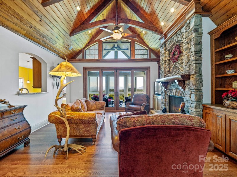 Property image 5 at 114 Cummings Battle Trail, Hendersonville, NC 28739