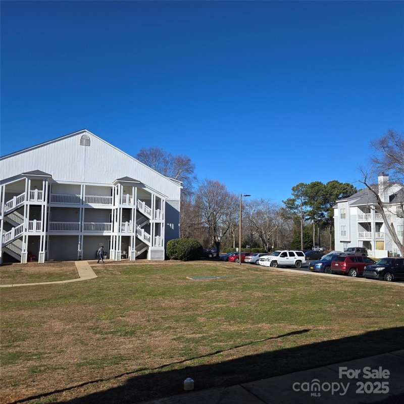 14 Hamiltons Bay Court